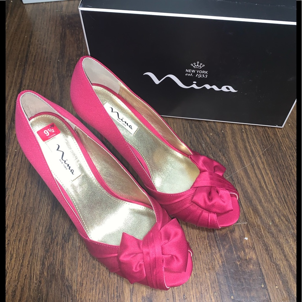 NINA Berry Luster Heels women’s 9.5 W
